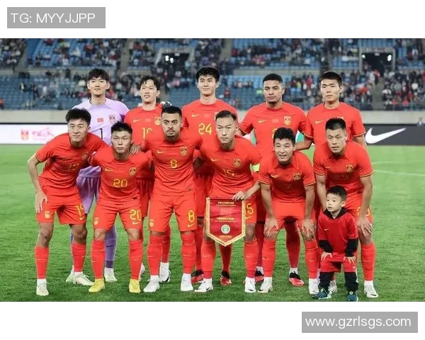 中国足球三大球星实力对比分析 谁是未来的领军人物